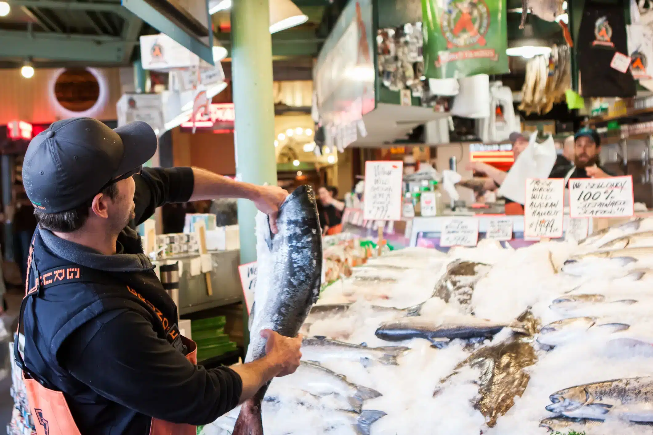 Salmon Throw at Pike Place 