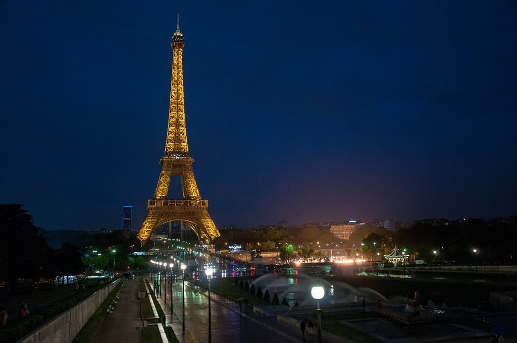 18 Beautiful European Cities Where Tourists Should Stay Alert After Dark