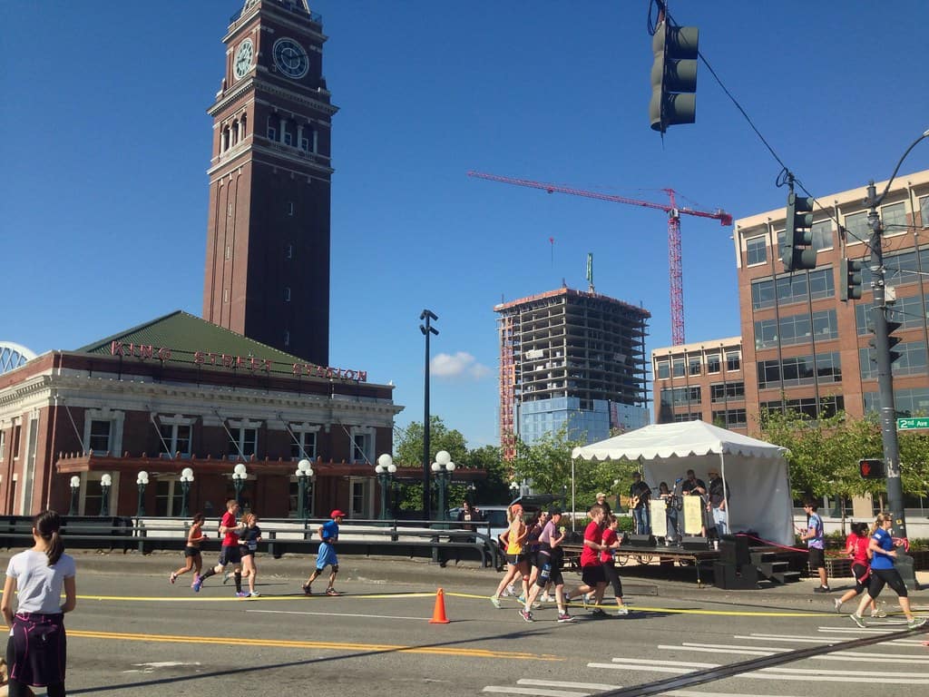 King Street Station & the Jackson St. Band location of Seattle's Rock'n'Roll Marathon