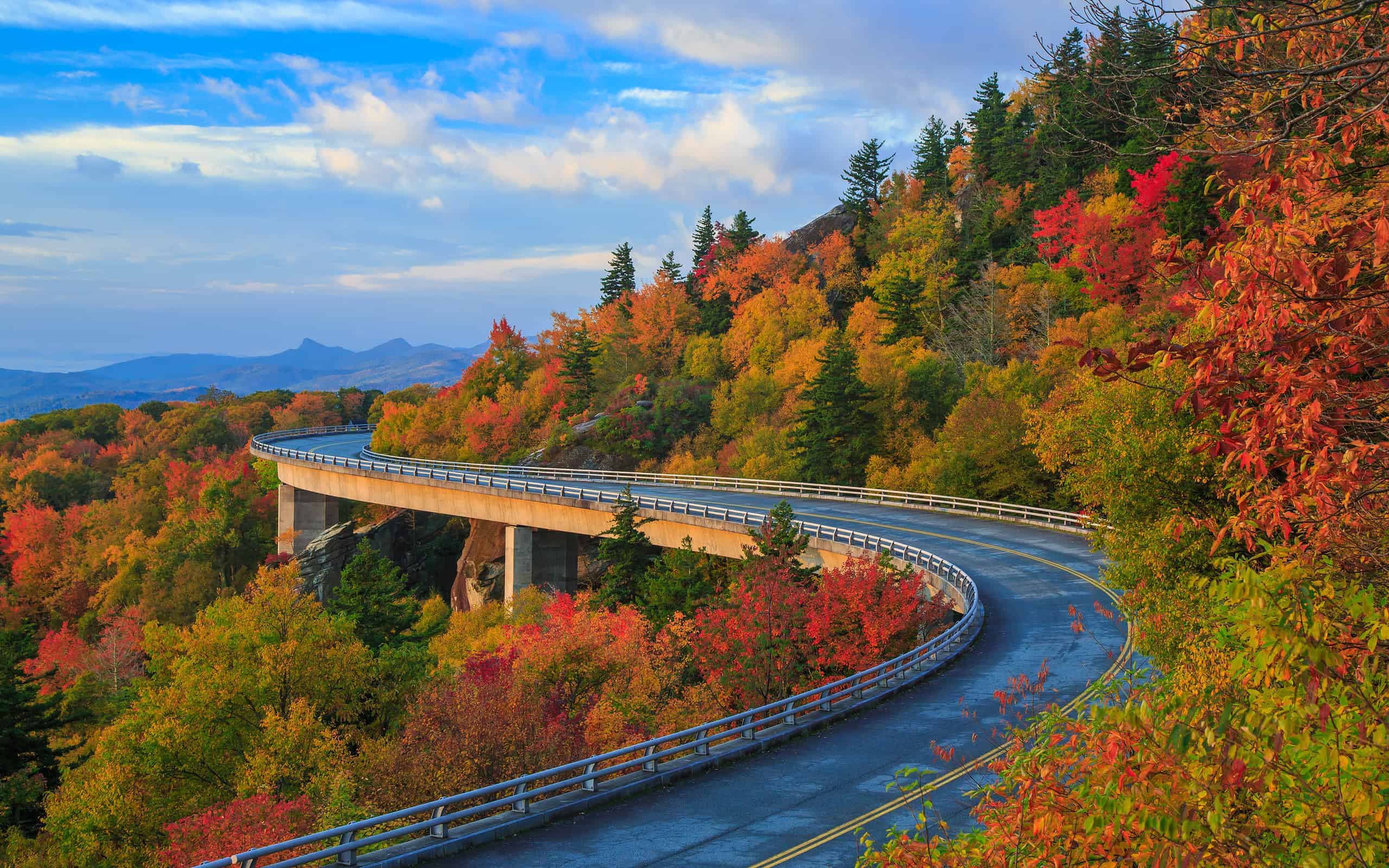 10 Pacific Northwest Road Trips That Show Off Washington and Oregon