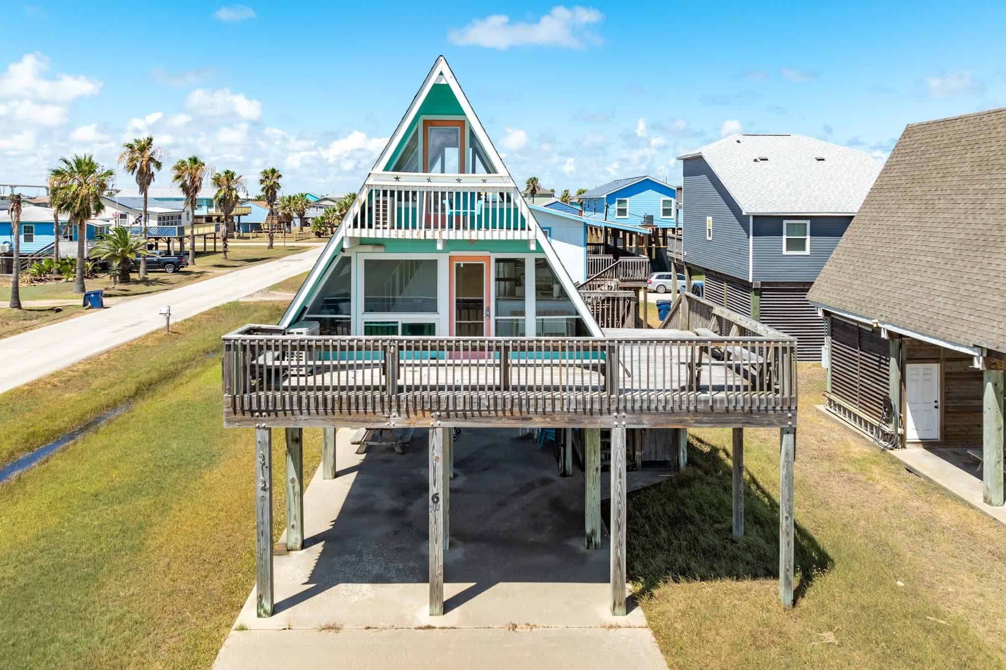 PNW Snowbirds Should Consider These Texas Beach Towns