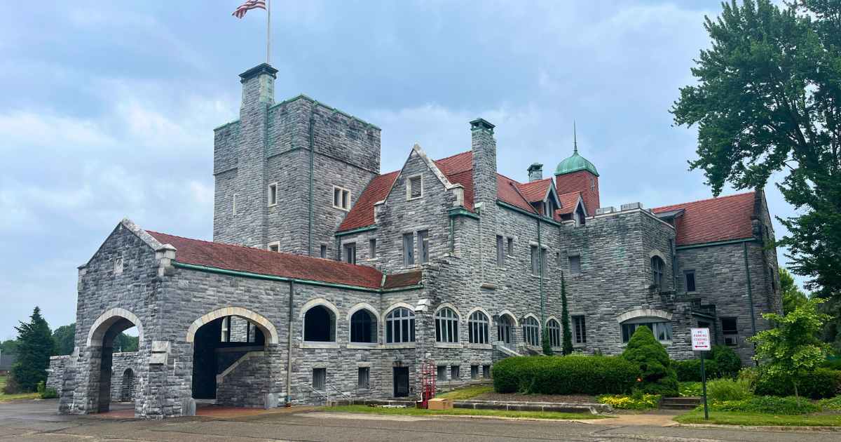 5 Incredible Ohio Castles You Can Actually Visit