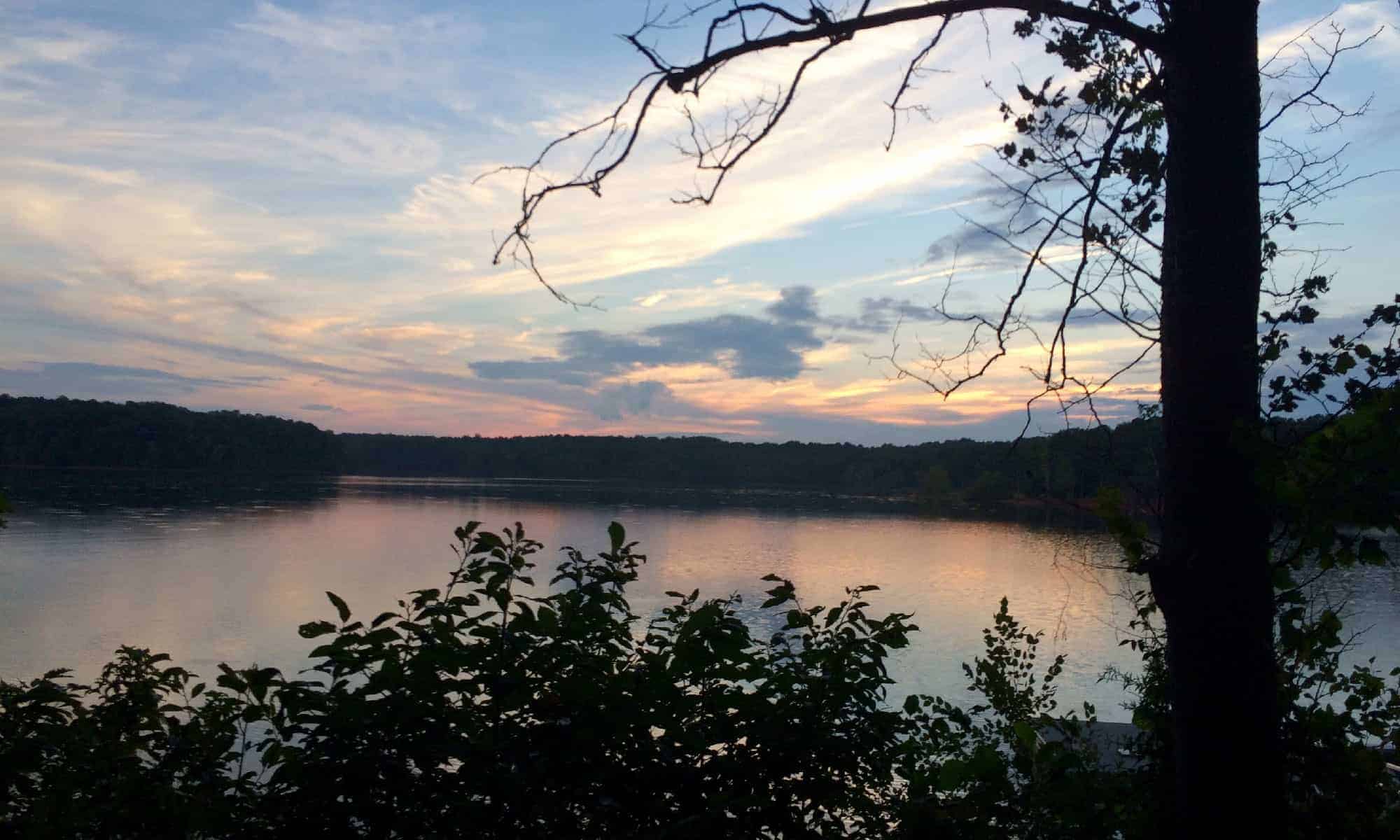 10 Pacific Northwest Lakes With Strange Stories Hidden Beneath the Surface