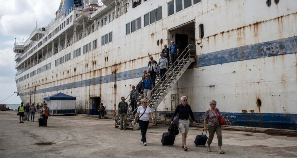 6 Cruise Ships Experienced Travelers Would Avoid Booking