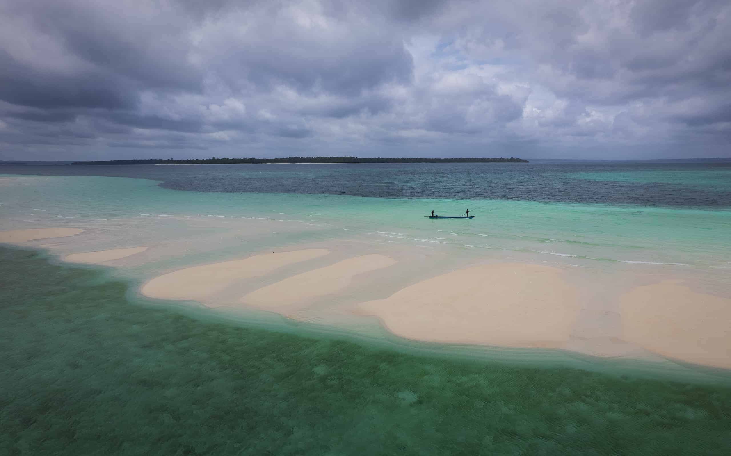 Ngurtafur sand bar and beach, turquoise water of Kei islands, Indonesia