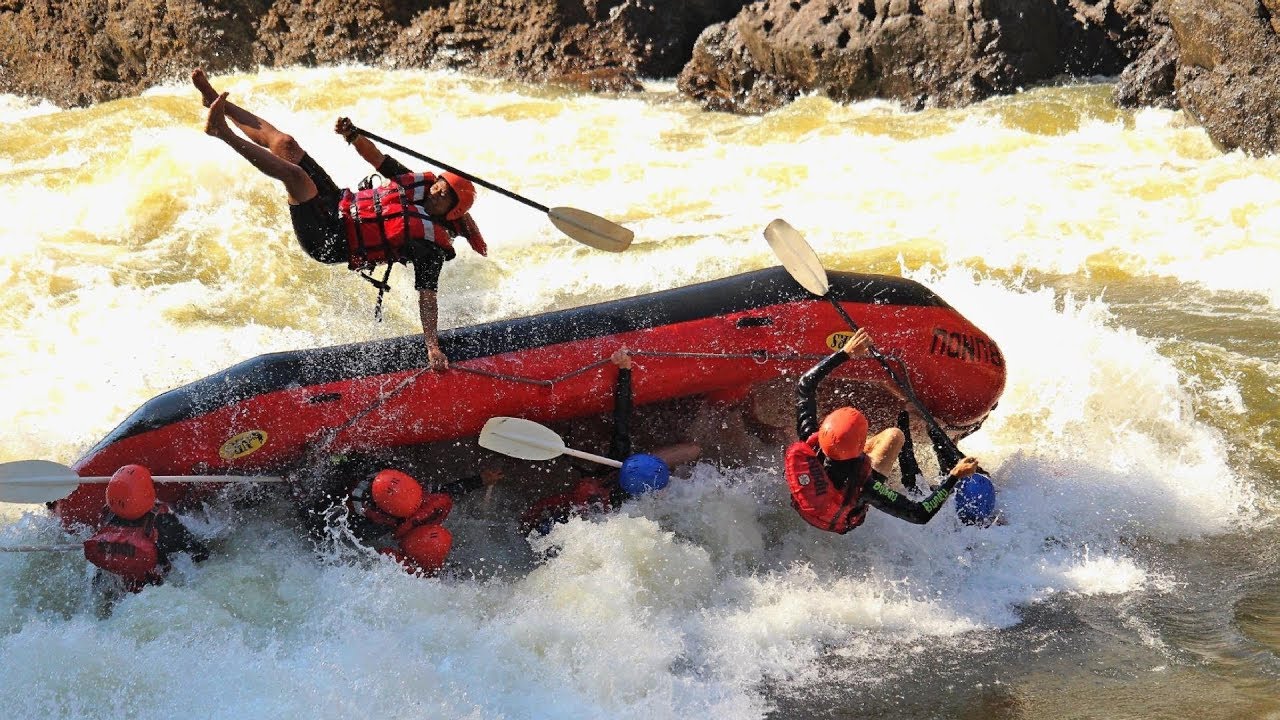 12 of the Pacific Northwest’s Most Dangerous Whitewater Rafting Runs